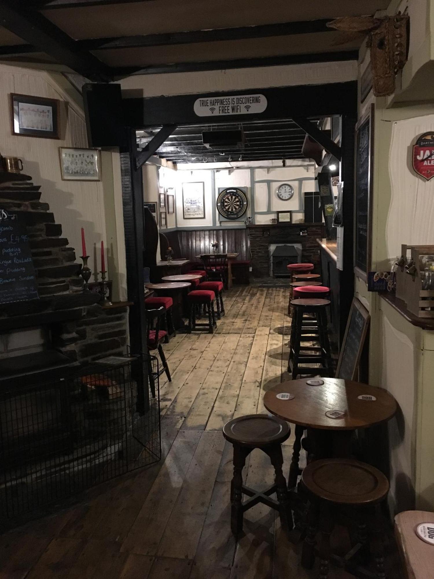 Blue Lion Inn Lewdown Esterno foto
